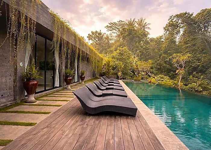 Garden 4*